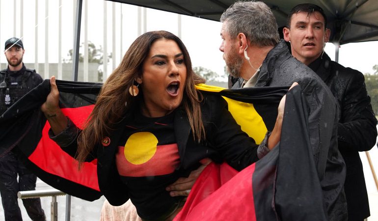 Australia news LIVE: Split on Voice referendum remains; Dreyfus wants advice from AFP about Lidia Thorpe anti-trans rally incident