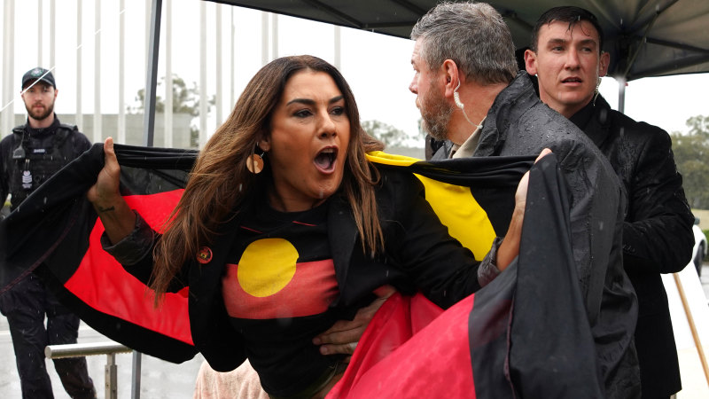 Australia news LIVE: Split on Voice referendum remains; Dreyfus wants advice from AFP about Lidia Thorpe anti-trans rally incident