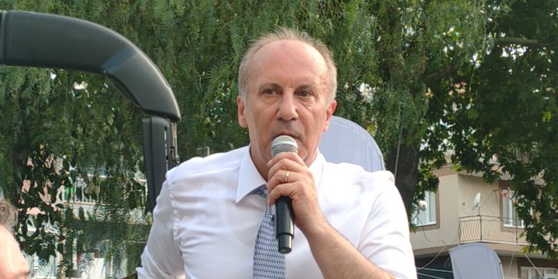 When the Media-Politician Relationship is Imbalanced, Citizens Always Come Last