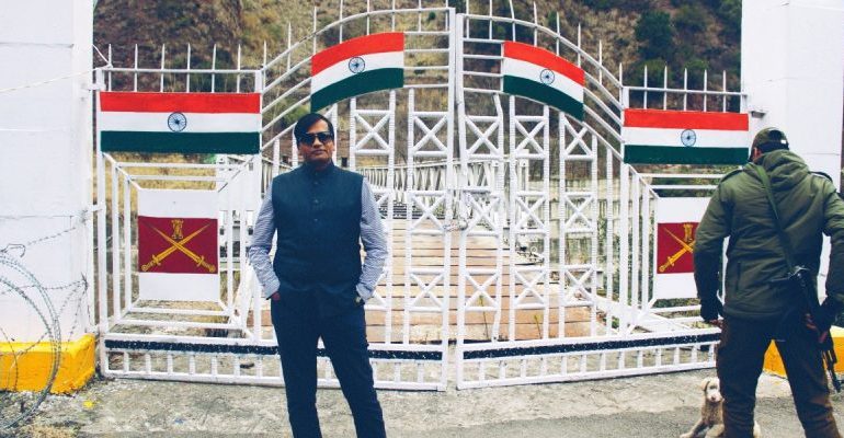 The Thugs of Naya Kashmir