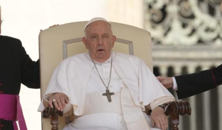 Pope Francis undergoes three-hour intestinal surgery under general anaesthesia