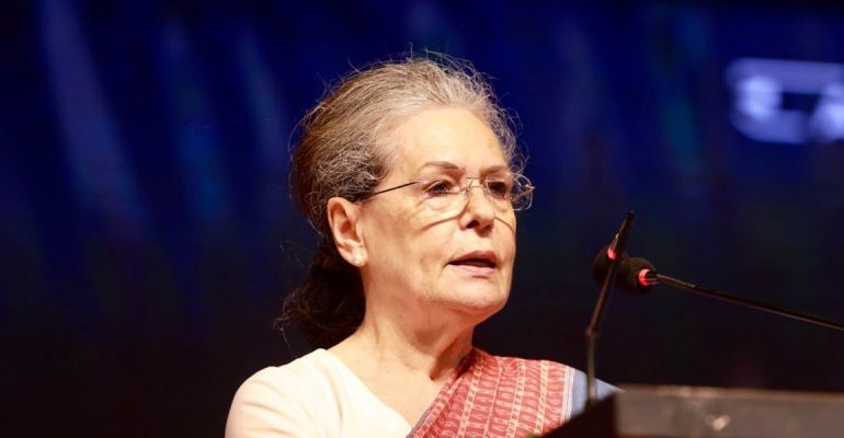 Sonia Gandhi Never Spoke of Karnataka ‘Sovereignty’ But SC View Belies Modi’s ‘Secessionism’ Charge