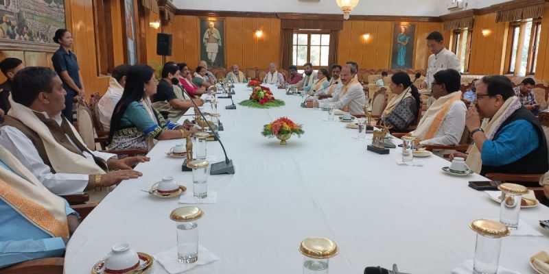 Conditions in Relief Camps Pathetic, INDIA Delegation Tells Manipur Governor
