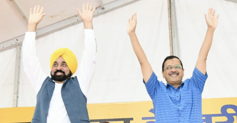 A Tender for an Aircraft Has Landed Punjab’s AAP Government in Controversy