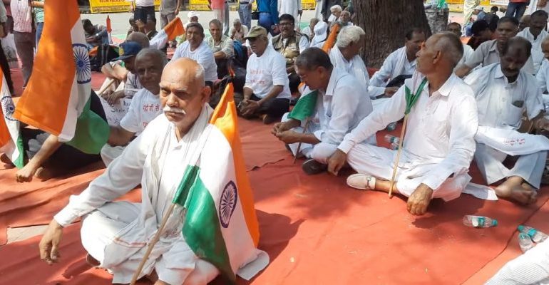 Amrit Kaal and the Two Types of Retired Old Men 