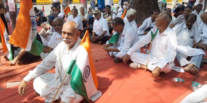 Amrit Kaal and the Two Types of Retired Old Men 