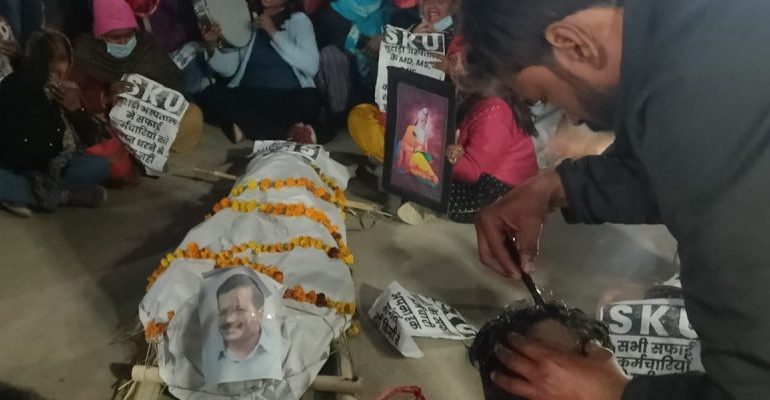 Wage Cuts, Sexual Harassment: Why Sanitation Workers’ Protested at a Delhi Govt Hospital